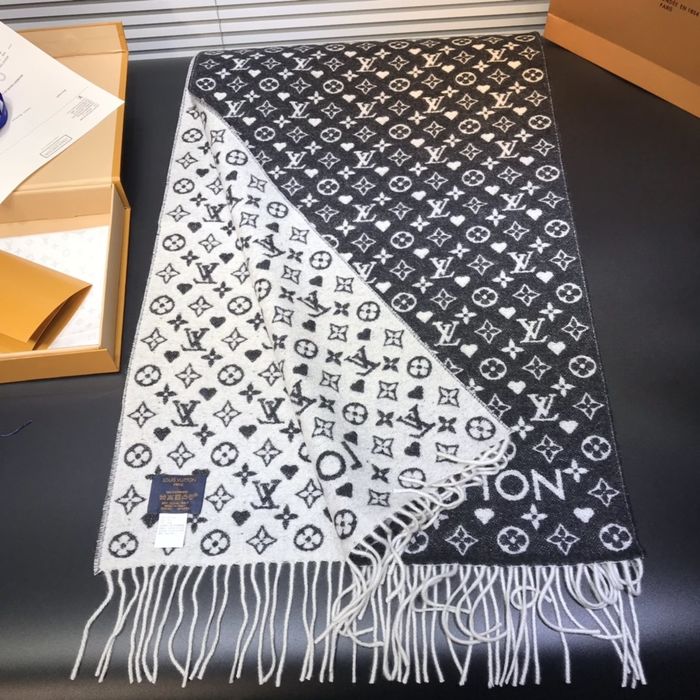 Louis Vuitton Scarf LV00052